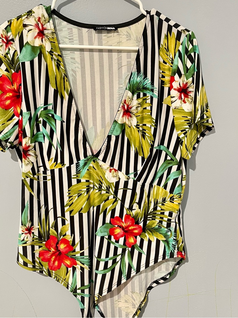 Fashion Nova - Floral Womens Bodysuit- Size 2X